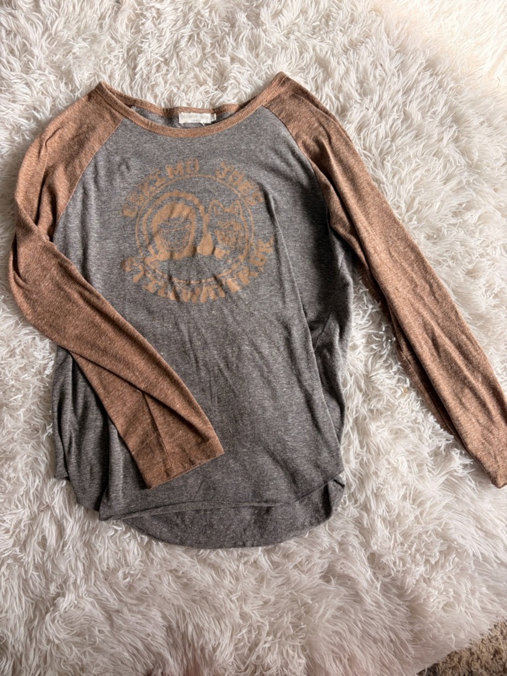 Women's Two-Tone Raglan Long-Sleeve Tee in Gray and Brown